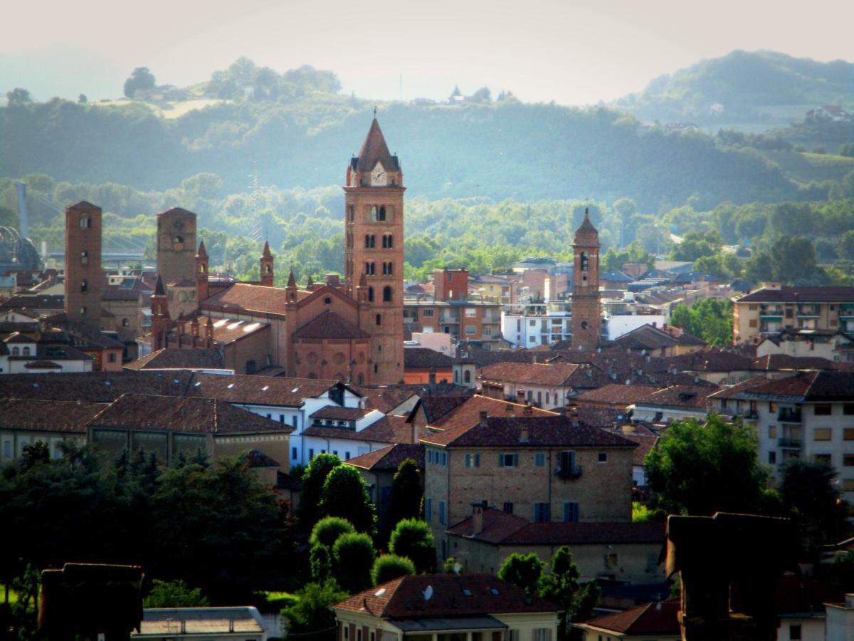 Palazzo Finati Bed & Breakfast Alba  Bagian luar foto