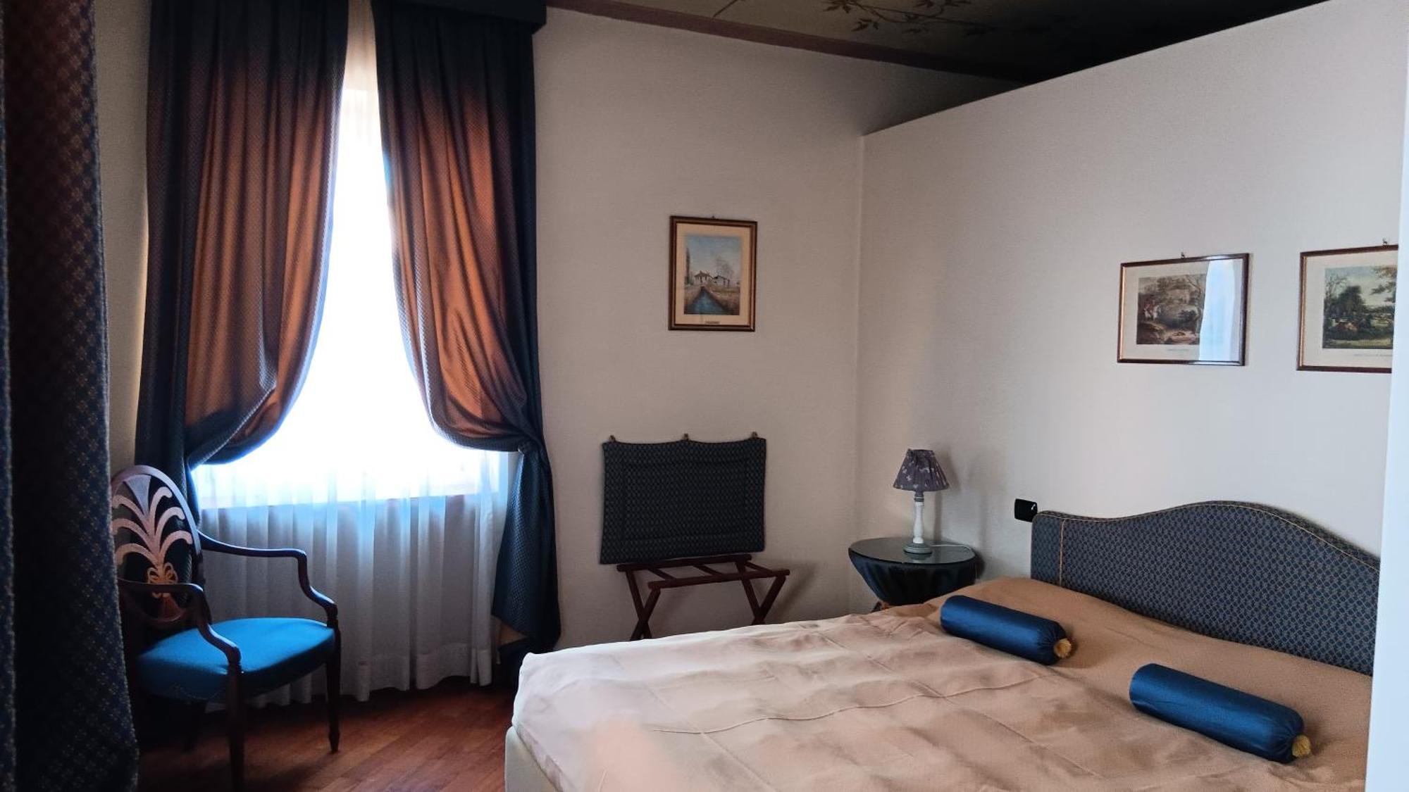 Palazzo Finati Bed & Breakfast Alba  Bagian luar foto
