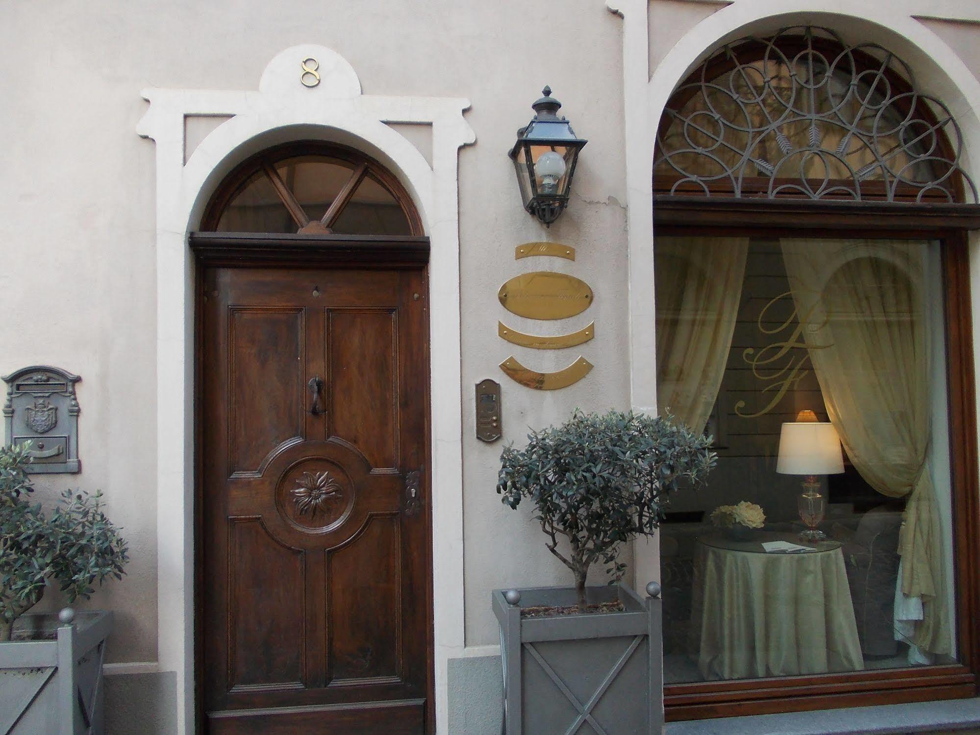 Palazzo Finati Bed & Breakfast Alba  Bagian luar foto