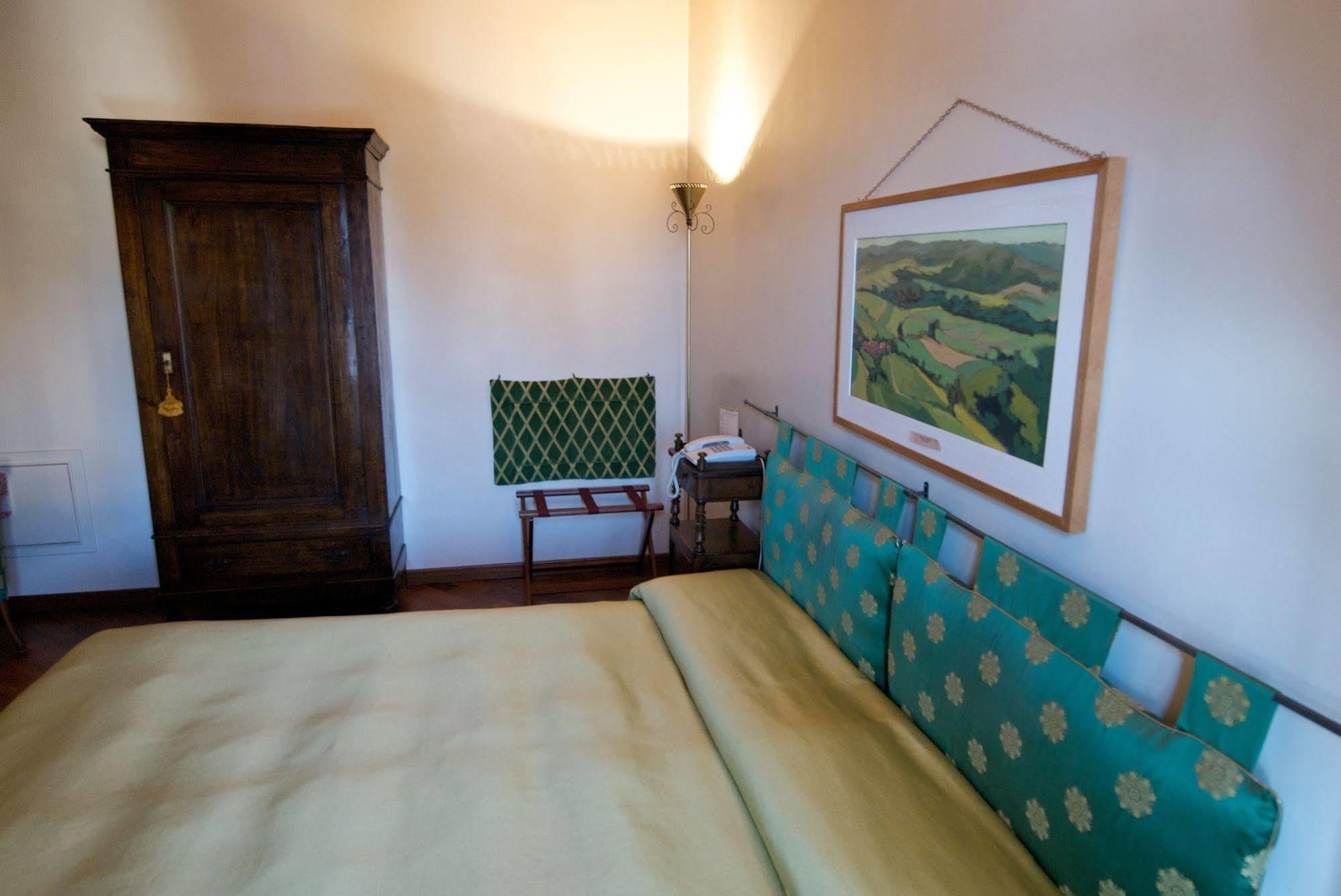 Palazzo Finati Bed & Breakfast Alba  Bagian luar foto
